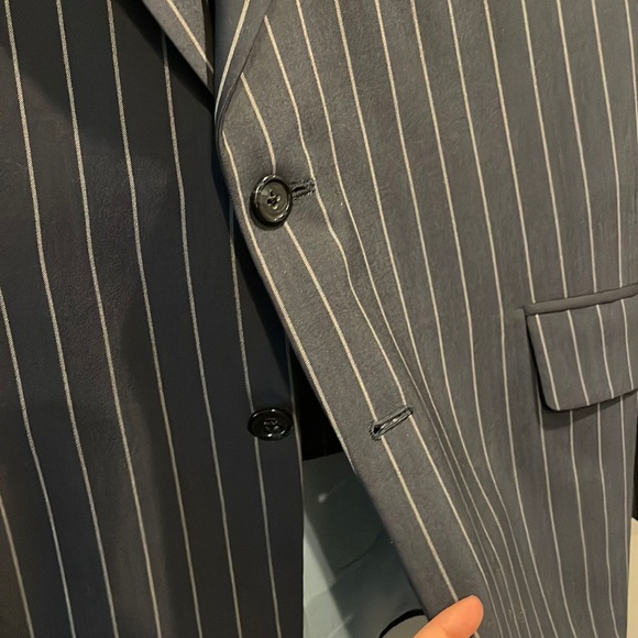 Custom Navy Pinstripe Tom James Suit 44 Jacket / 34 Pant - Picture 2 of 12